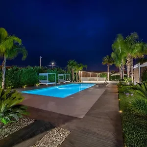 aqua-venere-pool-suites.sicilyhotelsitaly.net/
