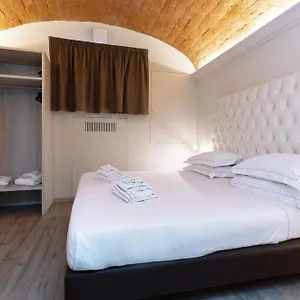 florence-luxury-suites-and-wellness.it-tuscanyhotel.com/