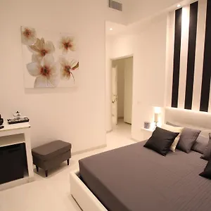 Interno 7 Luxury 2*, Roma Italia