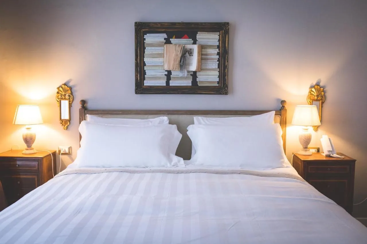 Arnaboldi Palace Pavia 4*,  Italia