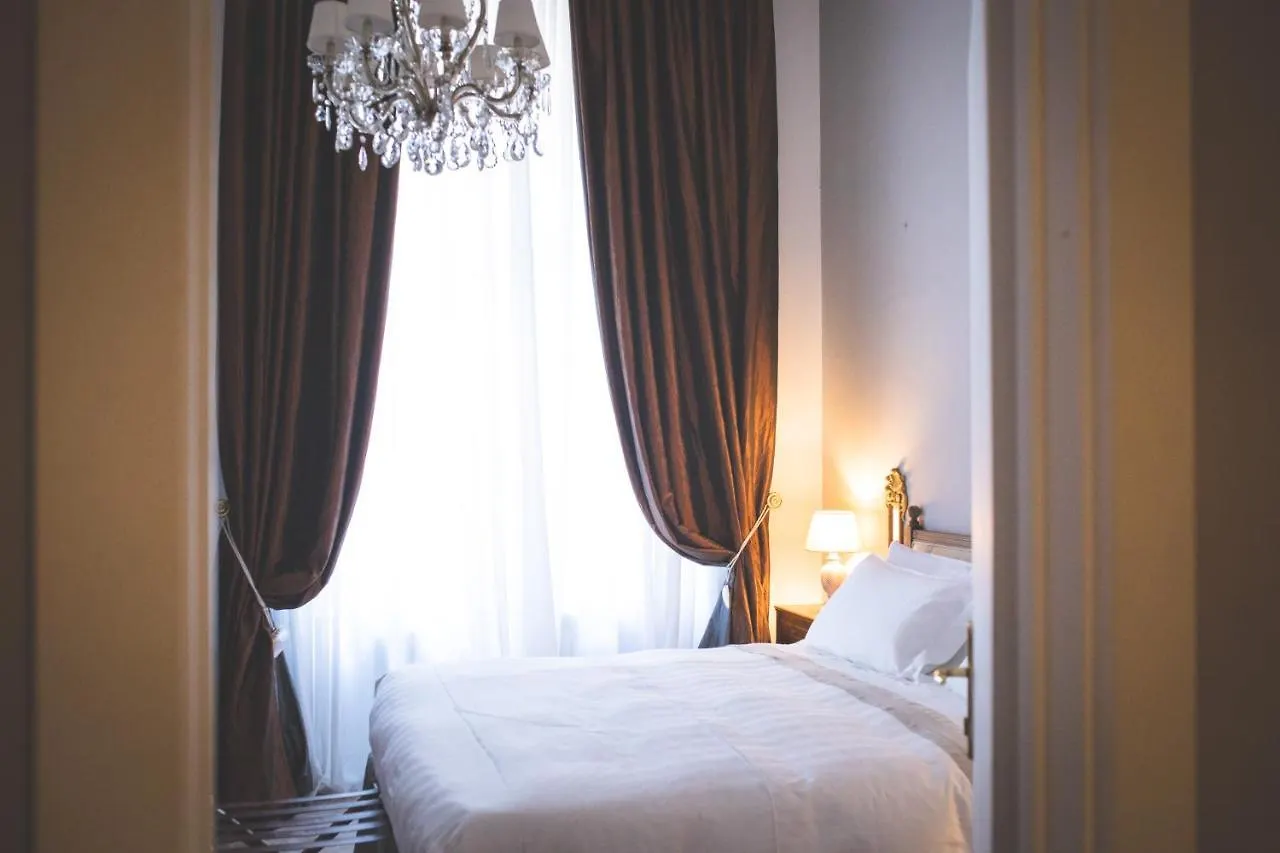 Arnaboldi Palace Pavia 4*,